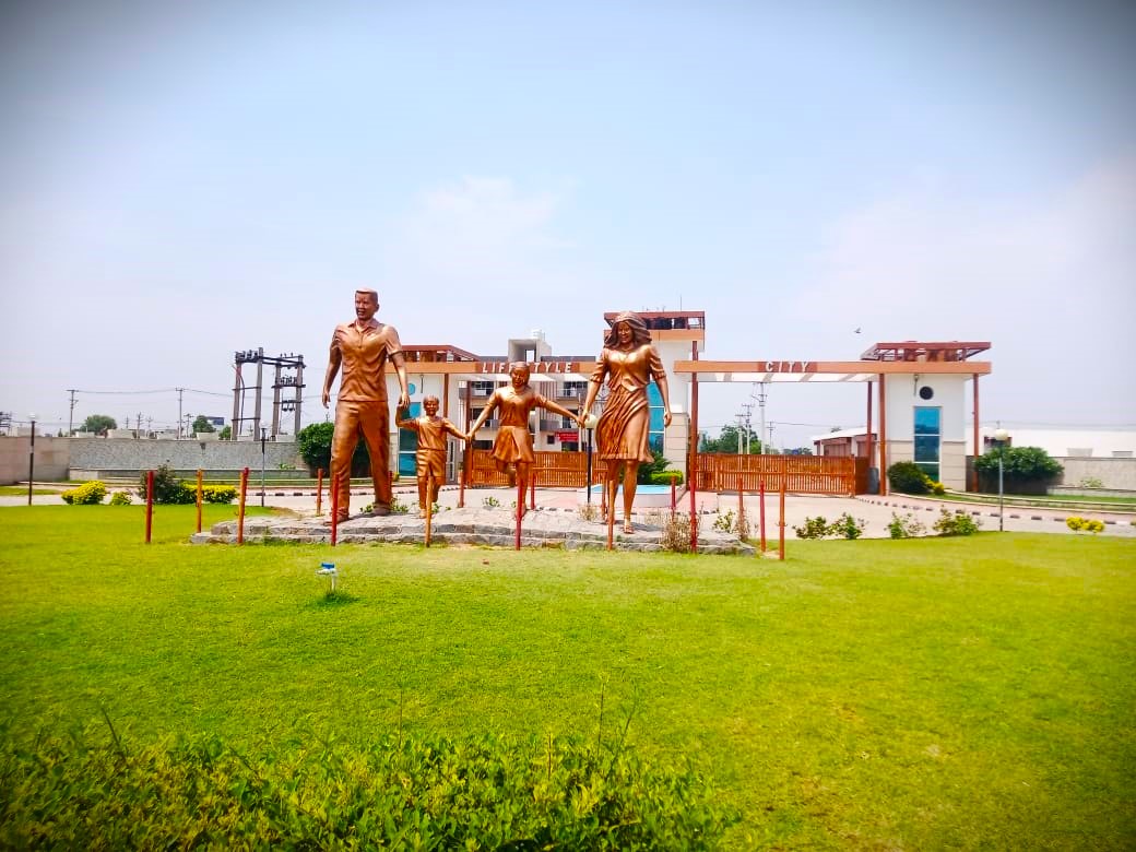 PLOT IN LIFE STYLE CITY